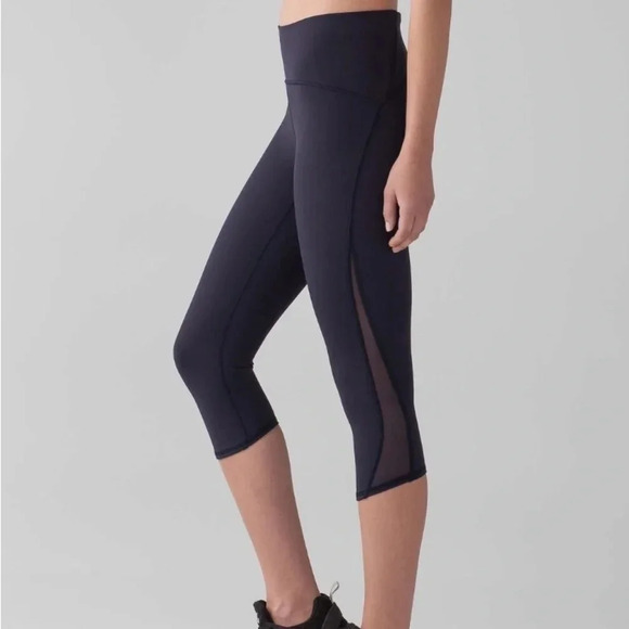 Lululemon Train Times Crops - Picture 1 of 11